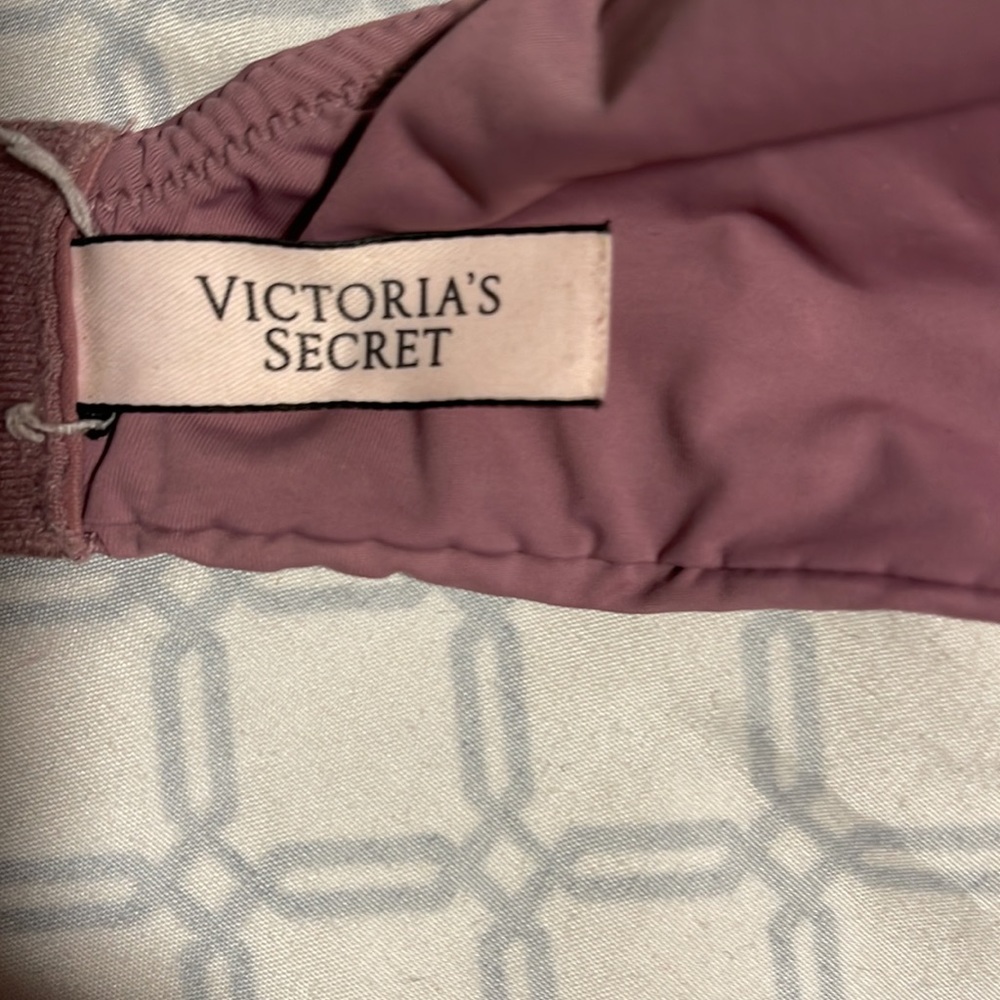 VS women’s bra - Picture 3 of 3